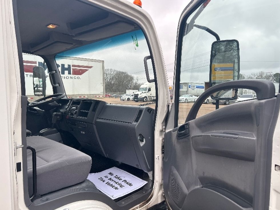 Light Duty Box Truck-Light and Medium Duty Trucks-Isuzu-2019-NPR EFI-Jackson-MS-47,910\n\t\tmiles-$ 41,000 - Image 20