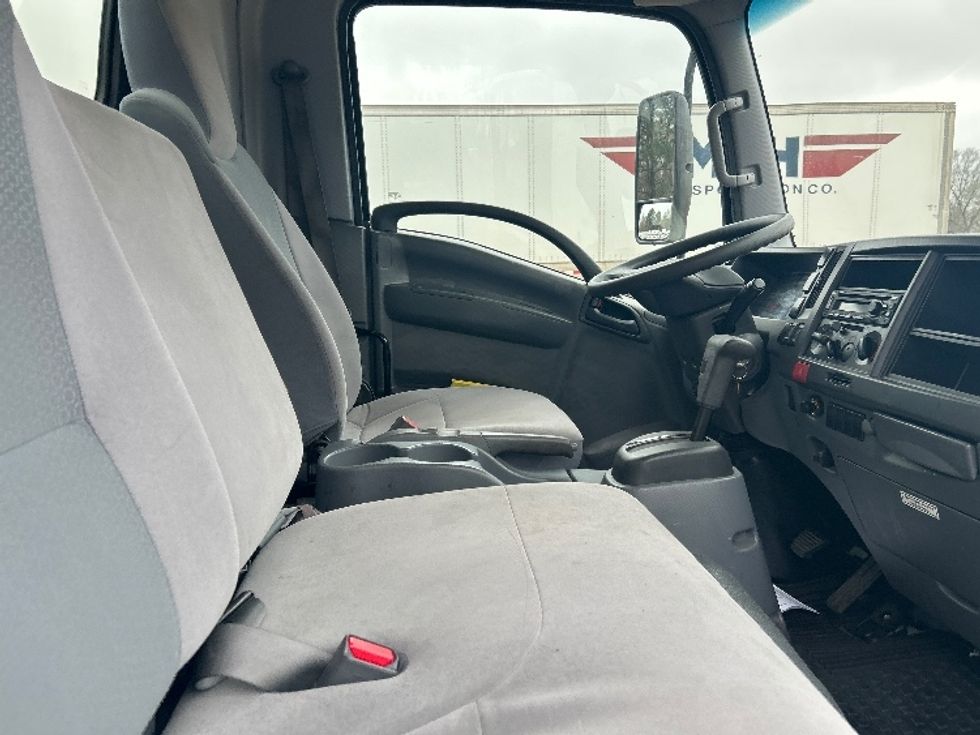 Light Duty Box Truck-Light and Medium Duty Trucks-Isuzu-2019-NPR EFI-Jackson-MS-47,910\n\t\tmiles-$ 41,000 - Image 22