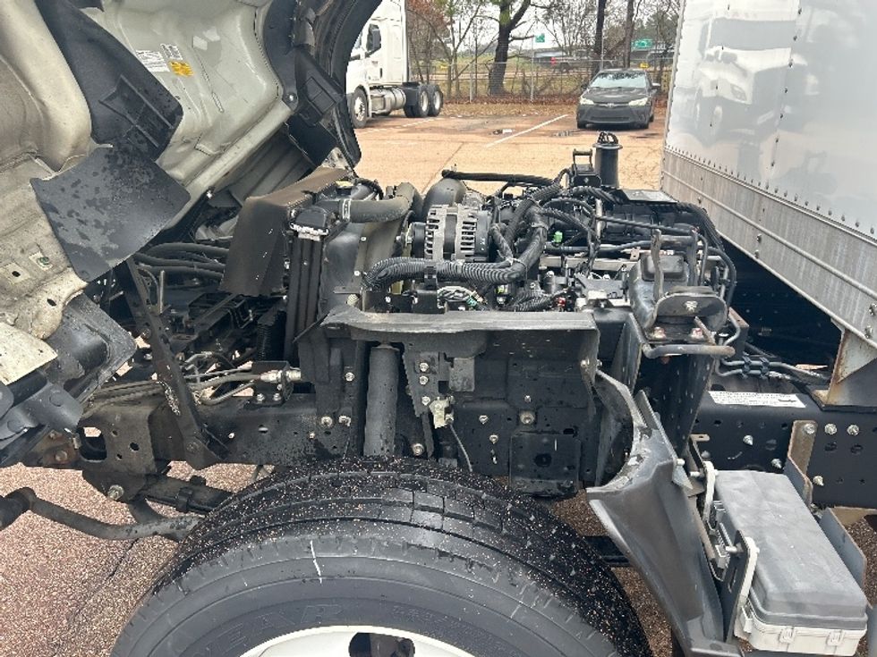 Light Duty Box Truck-Light and Medium Duty Trucks-Isuzu-2019-NPR EFI-Jackson-MS-47,910\n\t\tmiles-$ 41,000 - Image 23