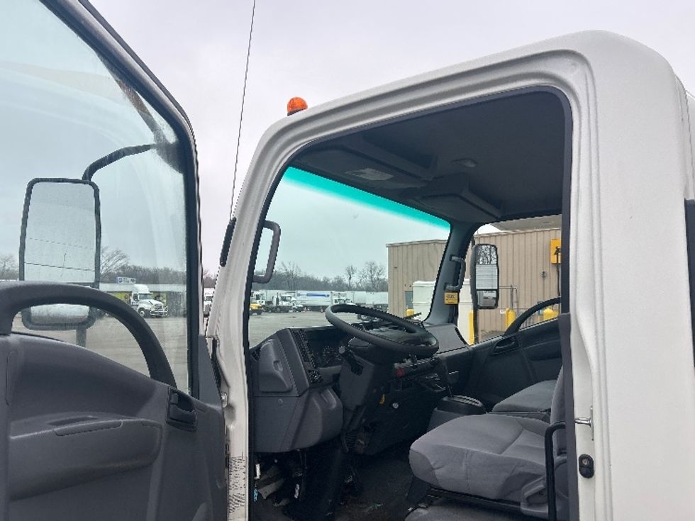 Light Duty Box Truck-Light and Medium Duty Trucks-Isuzu-2019-NPR EFI-Kalamazoo-MI-88,837\n\t\tmiles-$ 33,750 - Image 12