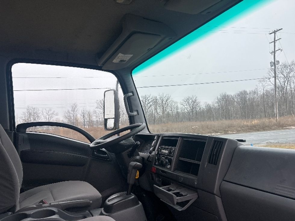 Light Duty Box Truck-Light and Medium Duty Trucks-Isuzu-2019-NPR EFI-Kalamazoo-MI-88,837\n\t\tmiles-$ 33,750 - Image 21
