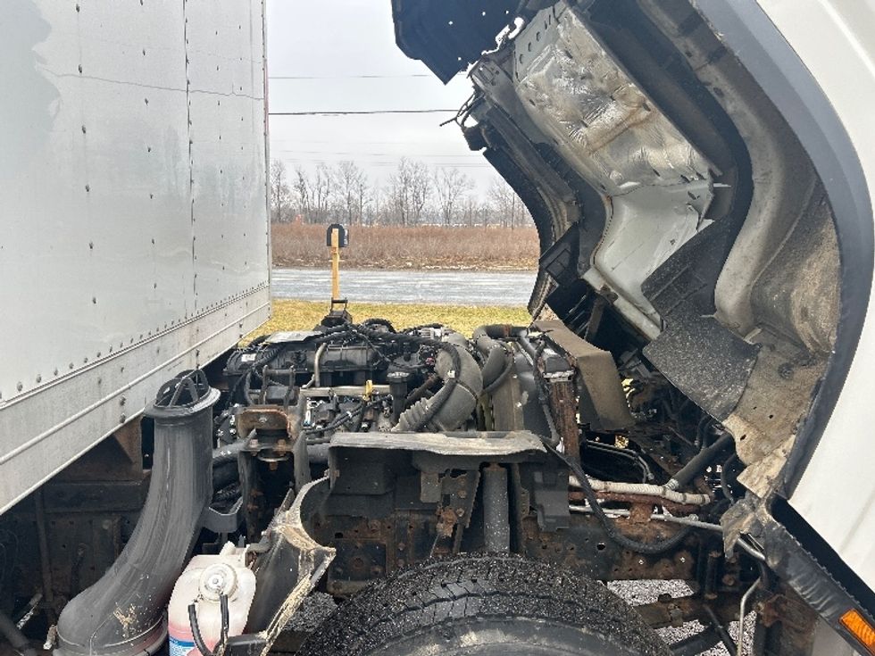 Light Duty Box Truck-Light and Medium Duty Trucks-Isuzu-2019-NPR EFI-Kalamazoo-MI-88,837\n\t\tmiles-$ 33,750 - Image 22