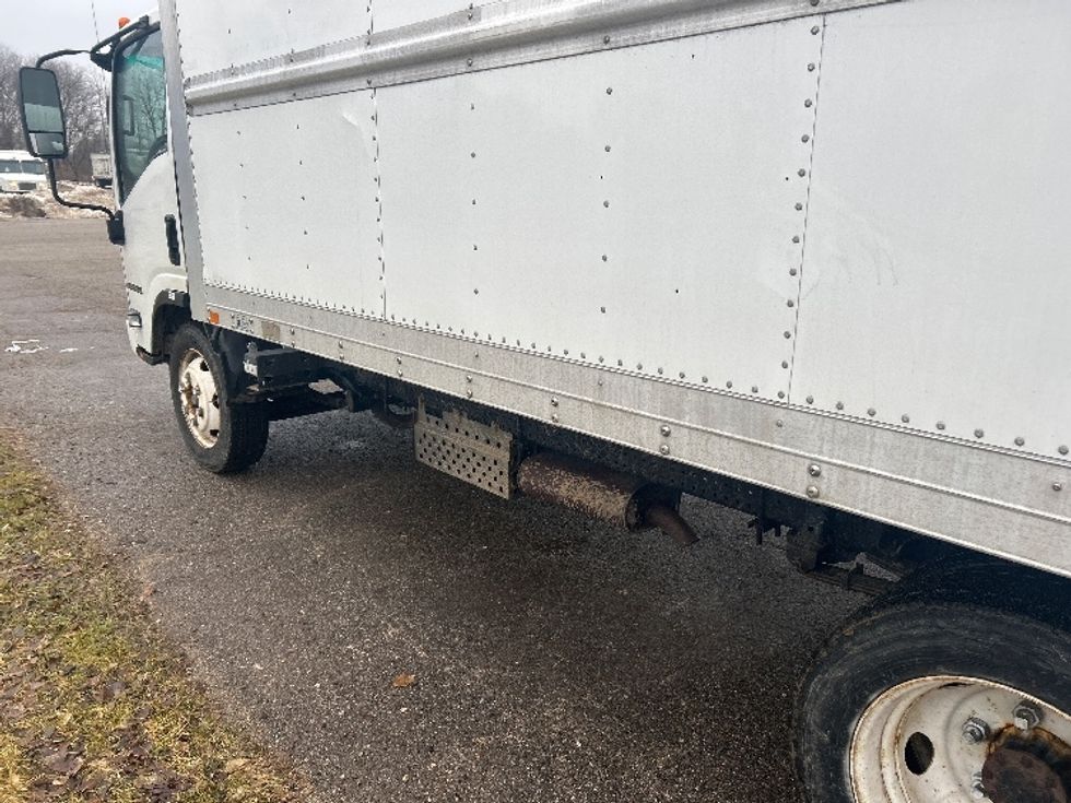 Light Duty Box Truck-Light and Medium Duty Trucks-Isuzu-2019-NPR EFI-Kalamazoo-MI-88,837\n\t\tmiles-$ 33,750 - Image 5