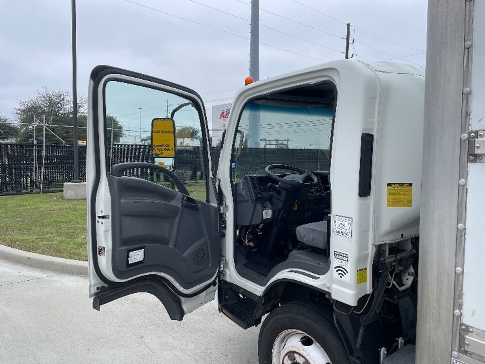 Light Duty Box Truck-Light and Medium Duty Trucks-Isuzu-2019-NPR EFI-Katy-TX-153,091\n\t\tmiles-$ 32,000 - Image 16