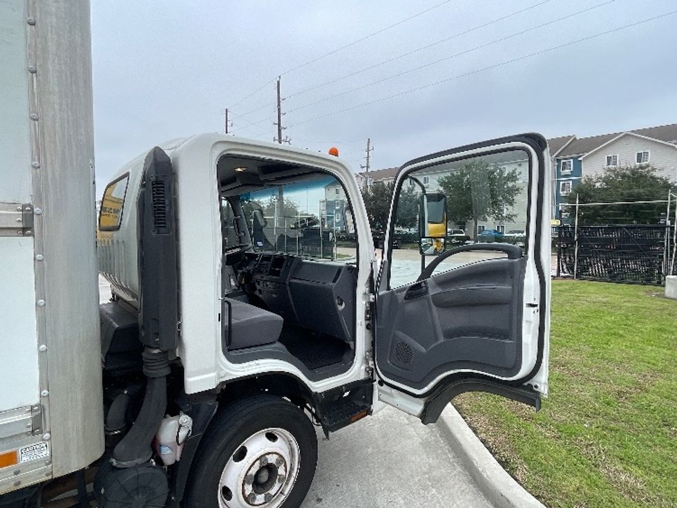 Light Duty Box Truck-Light and Medium Duty Trucks-Isuzu-2019-NPR EFI-Katy-TX-153,091\n\t\tmiles-$ 32,000 - Image 20