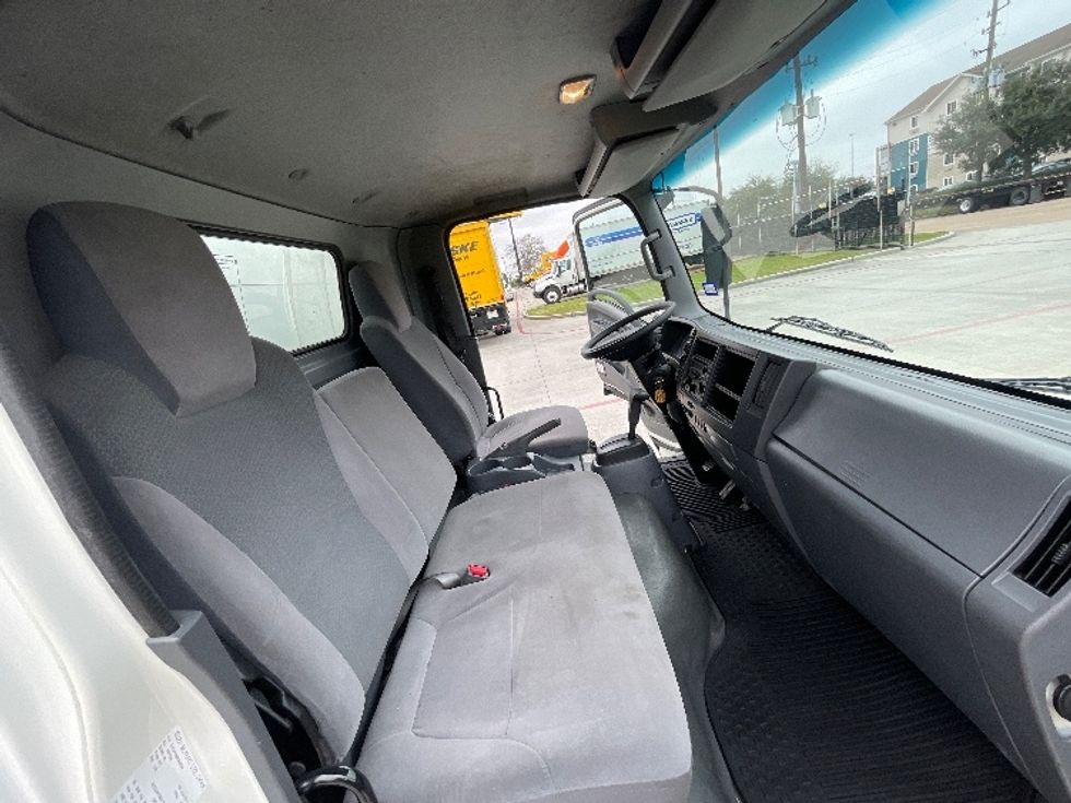 Light Duty Box Truck-Light and Medium Duty Trucks-Isuzu-2019-NPR EFI-Katy-TX-153,091\n\t\tmiles-$ 32,000 - Image 22