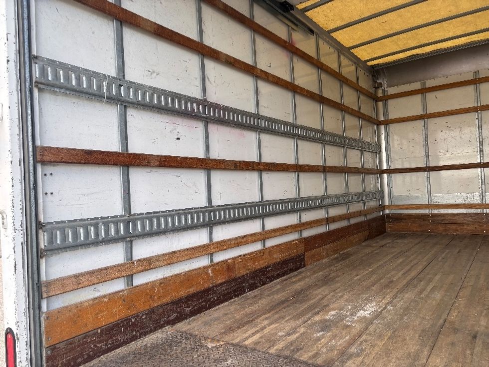 Light Duty Box Truck-Light and Medium Duty Trucks-Isuzu-2019-NPR EFI-Katy-TX-71,696\n\t\tmiles-$ 38,750 - Image 10