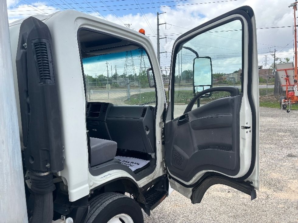 Light Duty Box Truck-Light and Medium Duty Trucks-Isuzu-2019-NPR EFI-Katy-TX-71,696\n\t\tmiles-$ 38,750 - Image 18