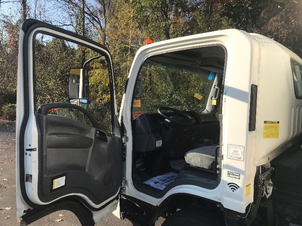 Light Duty Box Truck-Light and Medium Duty Trucks-Isuzu-2019-NPR EFI-Ladson-SC-95,612\n\t\tmiles-$ 36,750 - Image 16
