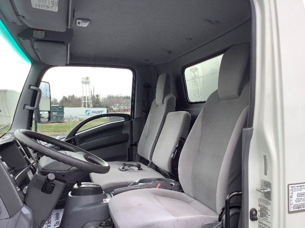 Light Duty Box Truck-Light and Medium Duty Trucks-Isuzu-2019-NPR EFI-Lancaster-PA-91,357\n\t\tmiles-$ 37,000 - Image 19