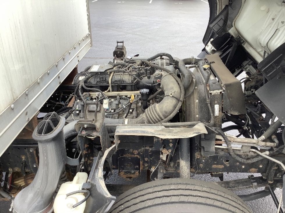 Light Duty Box Truck-Light and Medium Duty Trucks-Isuzu-2019-NPR EFI-Lancaster-PA-91,357\n\t\tmiles-$ 37,000 - Image 23