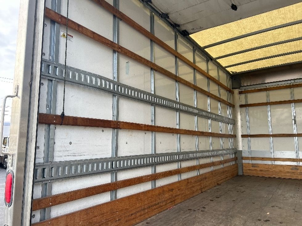 Light Duty Box Truck-Light and Medium Duty Trucks-Isuzu-2019-NPR EFI-Lexington-KY-100,770\n\t\tmiles-$ 32,750 - Image 11