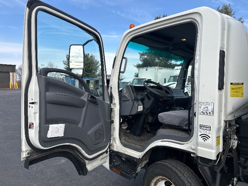 Light Duty Box Truck-Light and Medium Duty Trucks-Isuzu-2019-NPR EFI-Lexington-KY-100,770\n\t\tmiles-$ 32,750 - Image 16