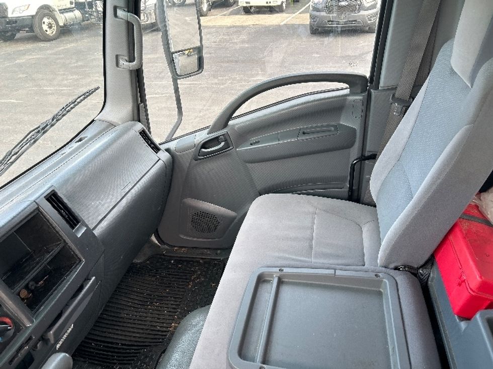 Light Duty Box Truck-Light and Medium Duty Trucks-Isuzu-2019-NPR EFI-Lexington-KY-100,770\n\t\tmiles-$ 32,750 - Image 19