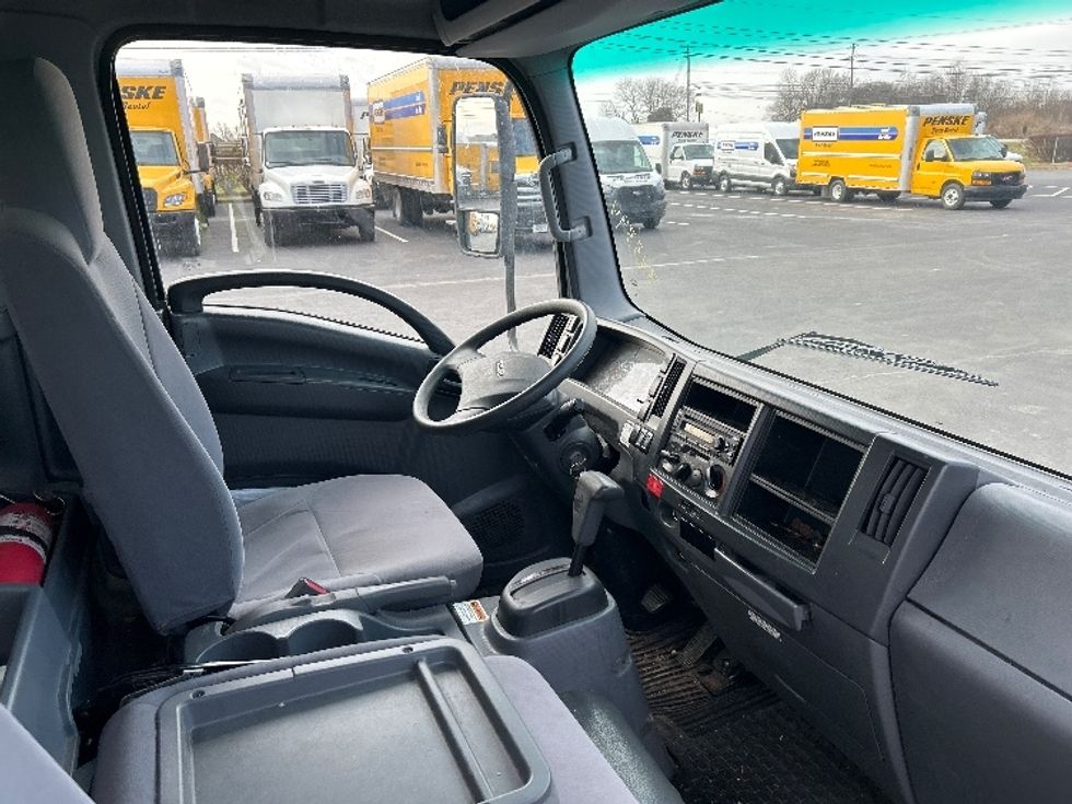Light Duty Box Truck-Light and Medium Duty Trucks-Isuzu-2019-NPR EFI-Lexington-KY-100,770\n\t\tmiles-$ 32,750 - Image 22