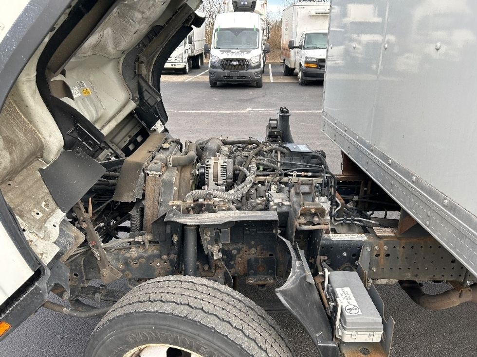 Light Duty Box Truck-Light and Medium Duty Trucks-Isuzu-2019-NPR EFI-Lexington-KY-100,770\n\t\tmiles-$ 32,750 - Image 24