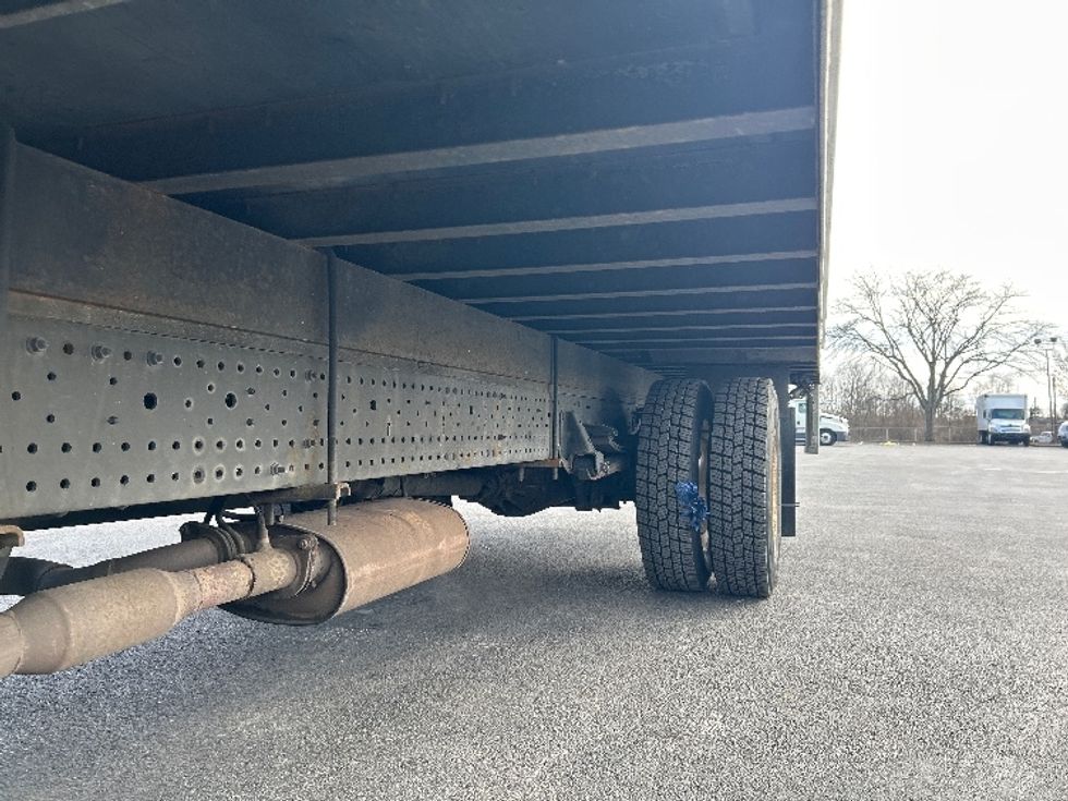 Light Duty Box Truck-Light and Medium Duty Trucks-Isuzu-2019-NPR EFI-Lexington-KY-100,770\n\t\tmiles-$ 32,750 - Image 5