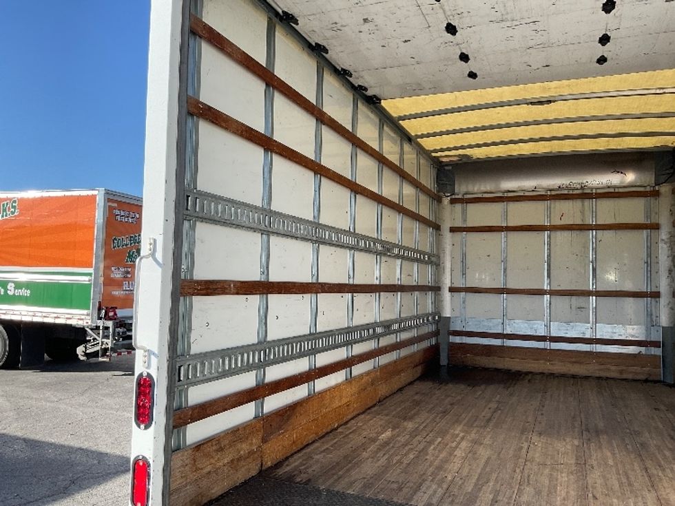 Light Duty Box Truck-Light and Medium Duty Trucks-Isuzu-2019-NPR EFI-Little Rock-AR-92,312\n\t\tmiles-$ 37,000 - Image 11