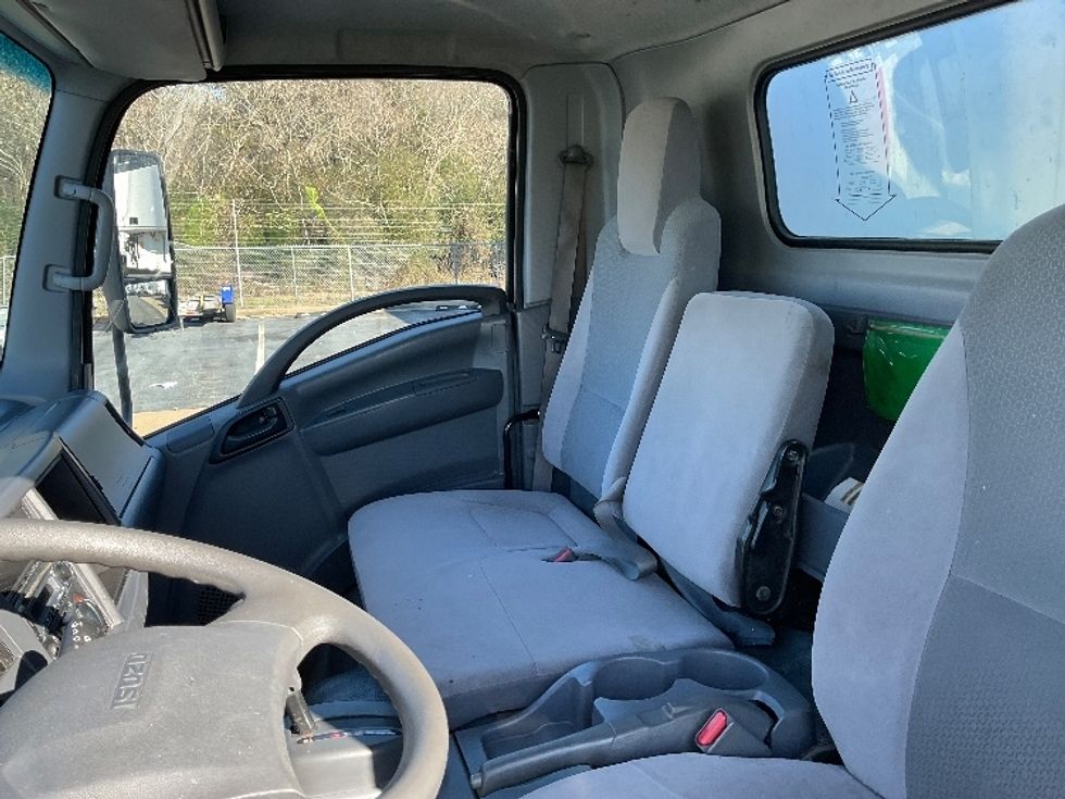 Light Duty Box Truck-Light and Medium Duty Trucks-Isuzu-2019-NPR EFI-Little Rock-AR-92,312\n\t\tmiles-$ 37,000 - Image 19