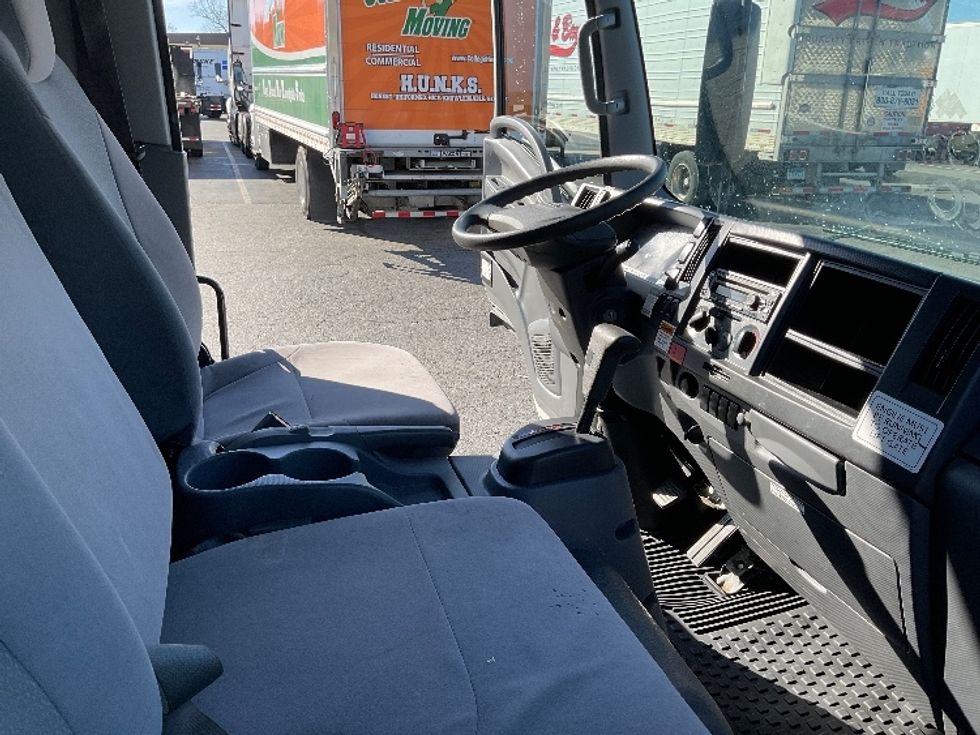 Light Duty Box Truck-Light and Medium Duty Trucks-Isuzu-2019-NPR EFI-Little Rock-AR-92,312\n\t\tmiles-$ 37,000 - Image 22