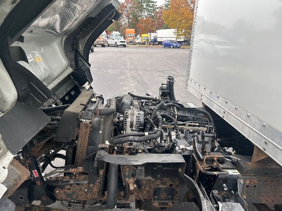 Light Duty Box Truck-Light and Medium Duty Trucks-Isuzu-2019-NPR EFI-Londonderry-NH-74,851\n\t\tmiles-$ 36,250 - Image 24