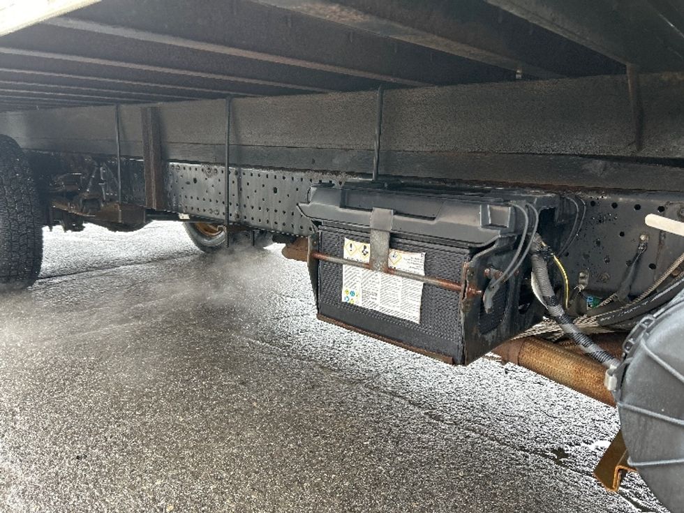 Light Duty Box Truck-Light and Medium Duty Trucks-Isuzu-2019-NPR EFI-Londonderry-NH-98,992\n\t\tmiles-$ 33,000 - Image 15