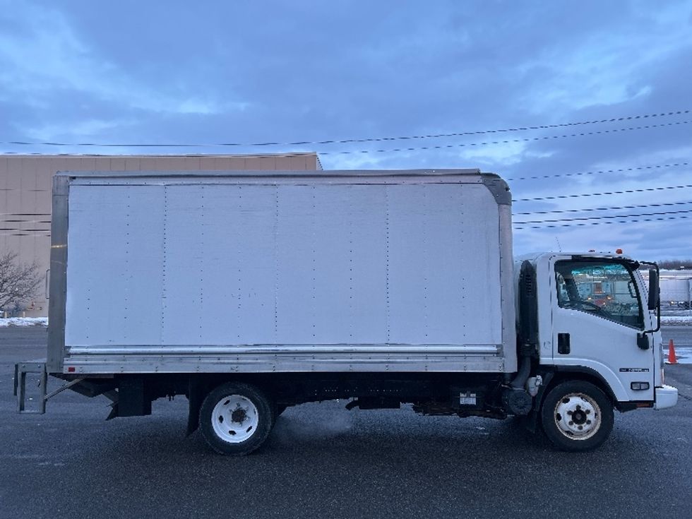Light Duty Box Truck-Light and Medium Duty Trucks-Isuzu-2019-NPR EFI-Londonderry-NH-98,992\n\t\tmiles-$ 33,000 - Image 16