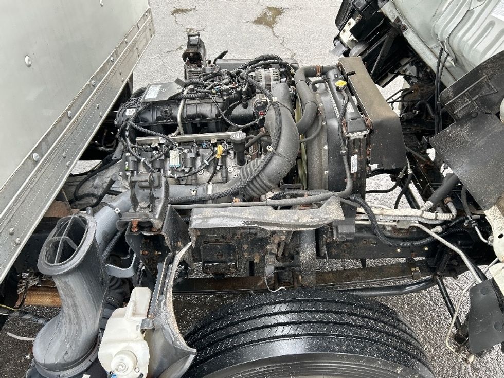 Light Duty Box Truck-Light and Medium Duty Trucks-Isuzu-2019-NPR EFI-Londonderry-NH-98,992\n\t\tmiles-$ 33,000 - Image 22