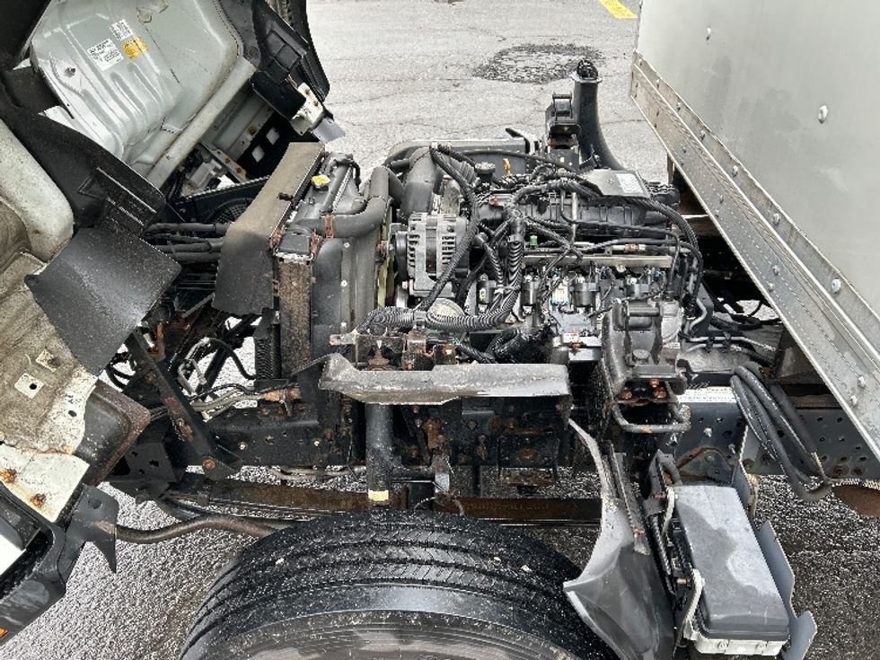 Light Duty Box Truck-Light and Medium Duty Trucks-Isuzu-2019-NPR EFI-Londonderry-NH-98,992\n\t\tmiles-$ 33,000 - Image 23