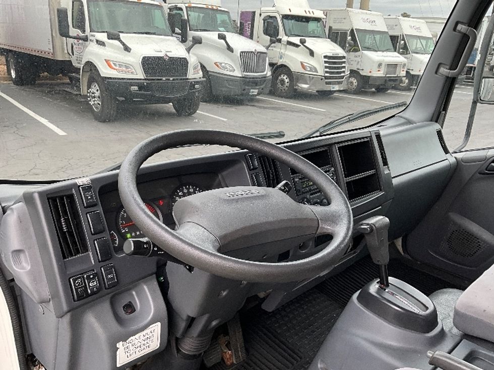 Light Duty Box Truck-Light and Medium Duty Trucks-Isuzu-2019-NPR EFI-Manassas-VA-102,388\n\t\tmiles-$ 35,750 - Image 17