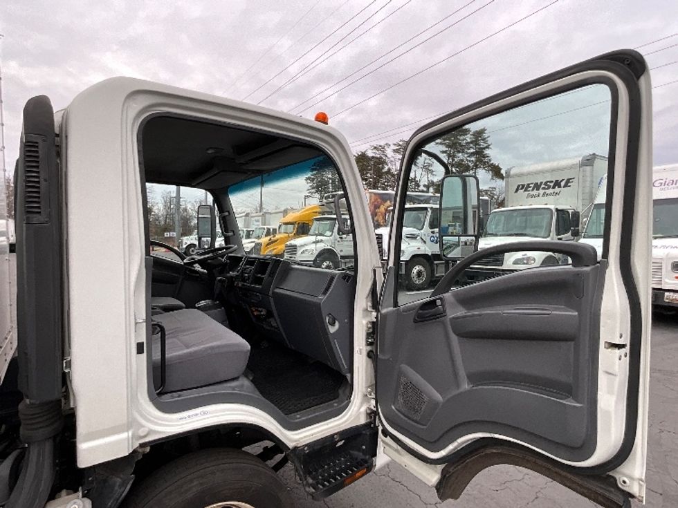 Light Duty Box Truck-Light and Medium Duty Trucks-Isuzu-2019-NPR EFI-Manassas-VA-102,388\n\t\tmiles-$ 35,750 - Image 20