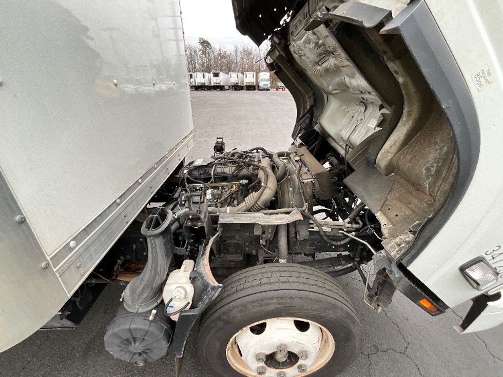 Light Duty Box Truck-Light and Medium Duty Trucks-Isuzu-2019-NPR EFI-Manassas-VA-102,388\n\t\tmiles-$ 35,750 - Image 23