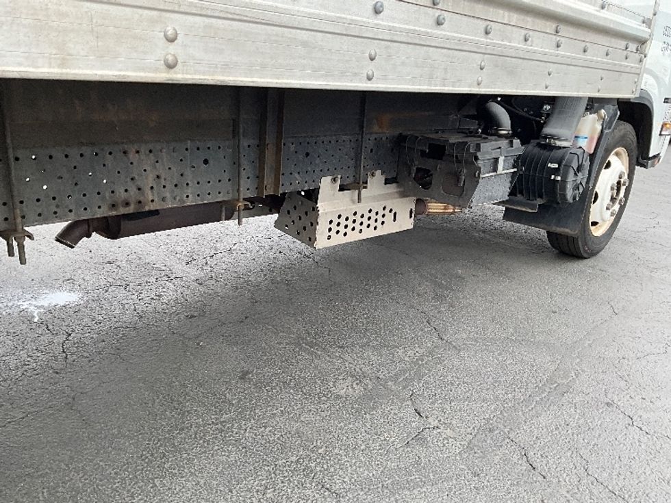 Light Duty Box Truck-Light and Medium Duty Trucks-Isuzu-2019-NPR EFI-Manassas-VA-102,388\n\t\tmiles-$ 35,750 - Image 26