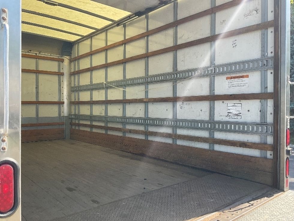 Light Duty Box Truck-Light and Medium Duty Trucks-Isuzu-2019-NPR EFI-Medford-MA-97,746\n\t\tmiles-$ 34,250 - Image 12