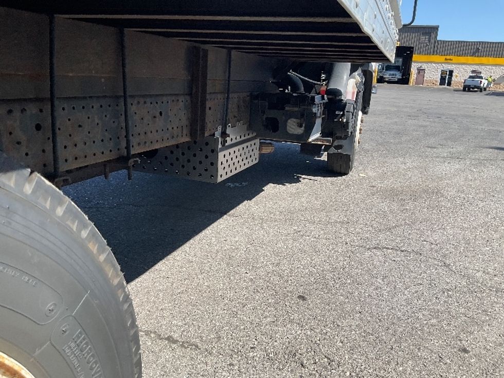 Light Duty Box Truck-Light and Medium Duty Trucks-Isuzu-2019-NPR EFI-Medford-MA-97,746\n\t\tmiles-$ 34,250 - Image 14