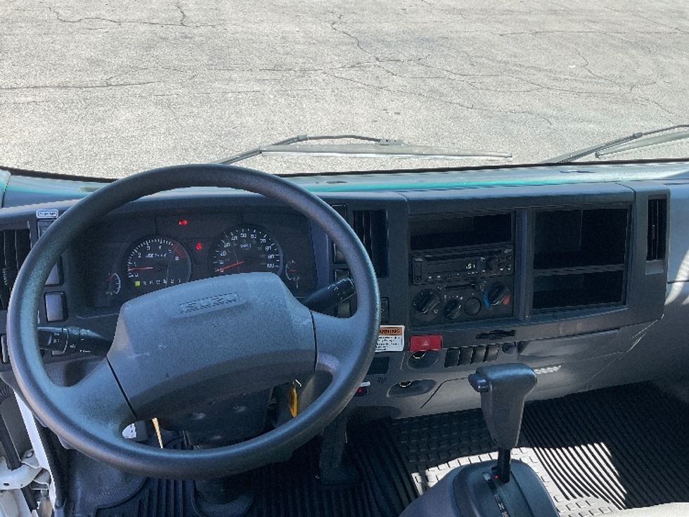 Light Duty Box Truck-Light and Medium Duty Trucks-Isuzu-2019-NPR EFI-Medford-MA-97,746\n\t\tmiles-$ 34,250 - Image 18