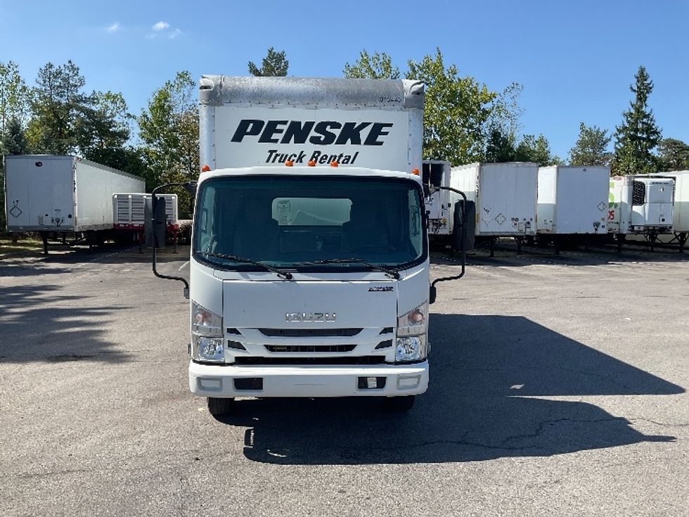 Light Duty Box Truck-Light and Medium Duty Trucks-Isuzu-2019-NPR EFI-Medford-MA-97,746\n\t\tmiles-$ 34,250 - Image 2