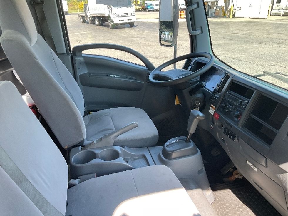 Light Duty Box Truck-Light and Medium Duty Trucks-Isuzu-2019-NPR EFI-Medford-MA-97,746\n\t\tmiles-$ 34,250 - Image 22
