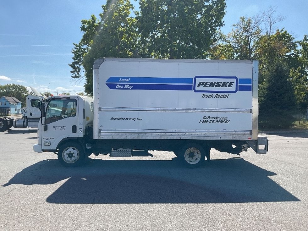 Light Duty Box Truck-Light and Medium Duty Trucks-Isuzu-2019-NPR EFI-Medford-MA-97,746\n\t\tmiles-$ 34,250 - Image 4