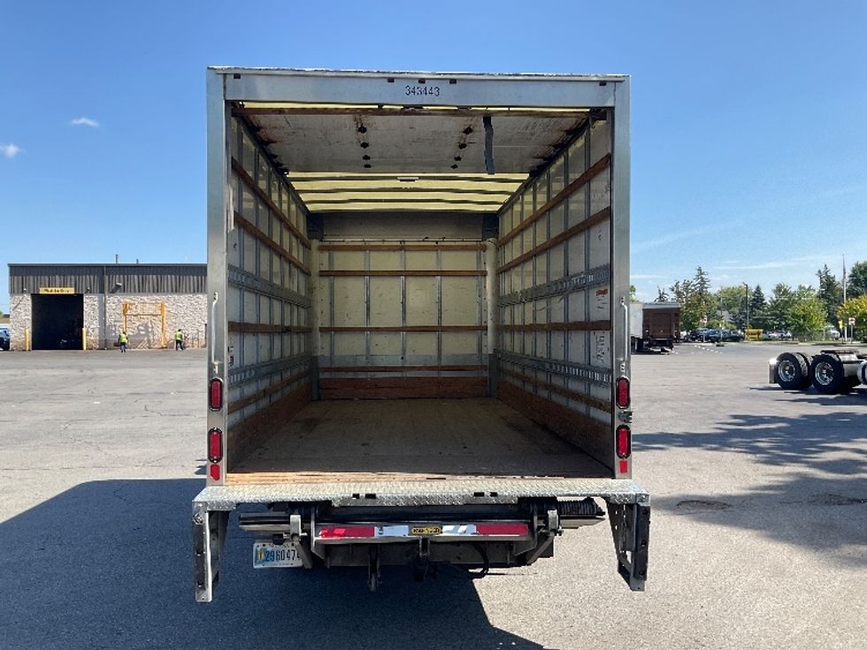 Light Duty Box Truck-Light and Medium Duty Trucks-Isuzu-2019-NPR EFI-Medford-MA-97,746\n\t\tmiles-$ 34,250 - Image 8