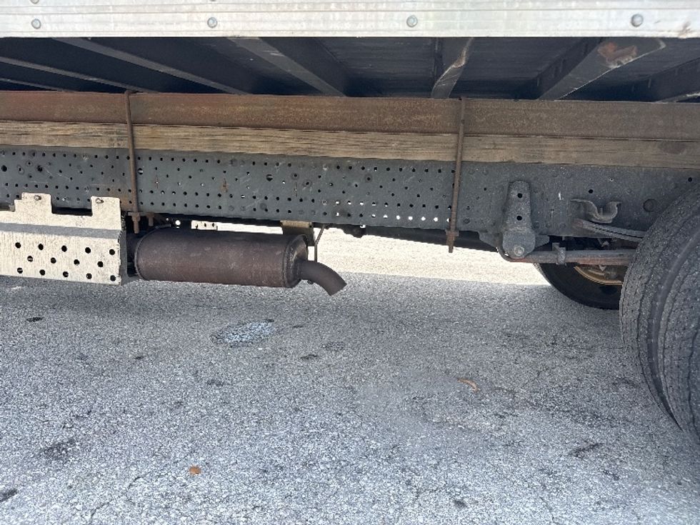 Light Duty Box Truck-Light and Medium Duty Trucks-Isuzu-2019-NPR EFI-Medley-FL-102,145\n\t\tmiles-$ 35,750 - Image 5