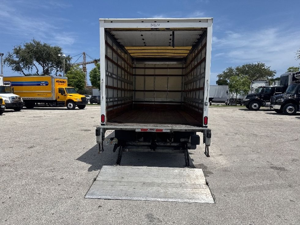 Light Duty Box Truck-Light and Medium Duty Trucks-Isuzu-2019-NPR EFI-Medley-FL-102,145\n\t\tmiles-$ 35,750 - Image 9