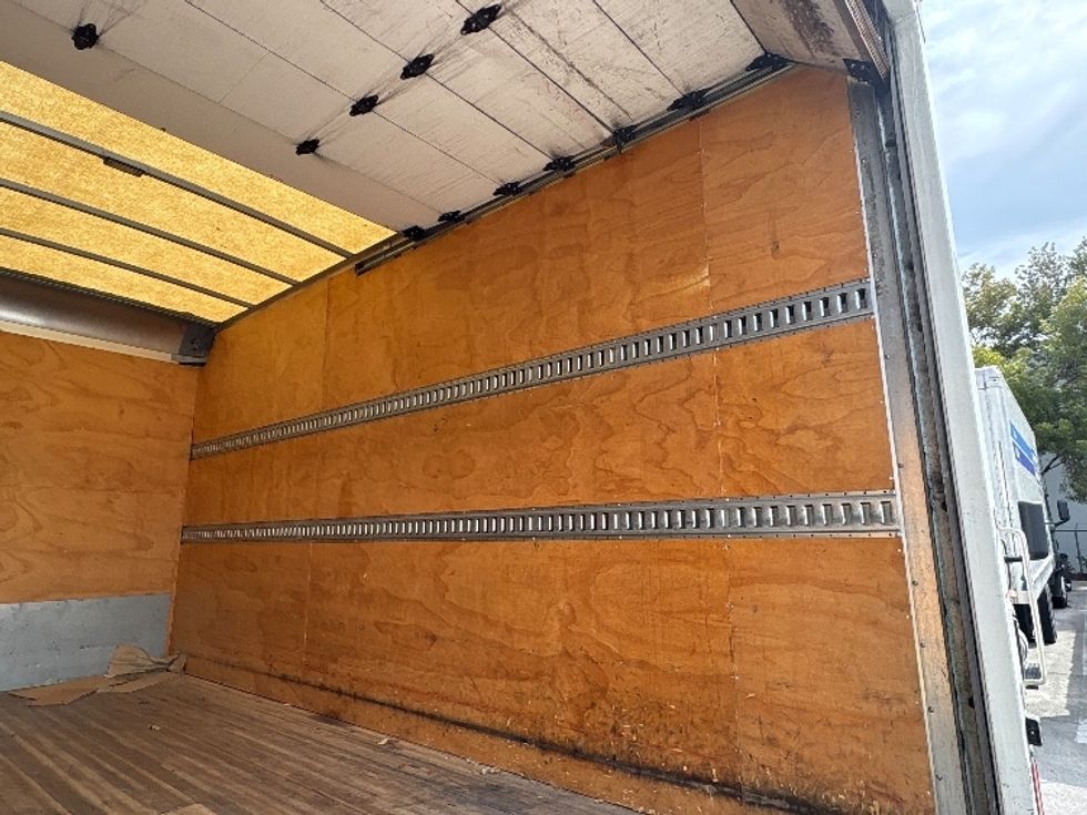 Light Duty Box Truck-Light and Medium Duty Trucks-Isuzu-2019-NPR EFI-Medley-FL-160,448\n\t\tmiles-$ 27,500 - Image 12