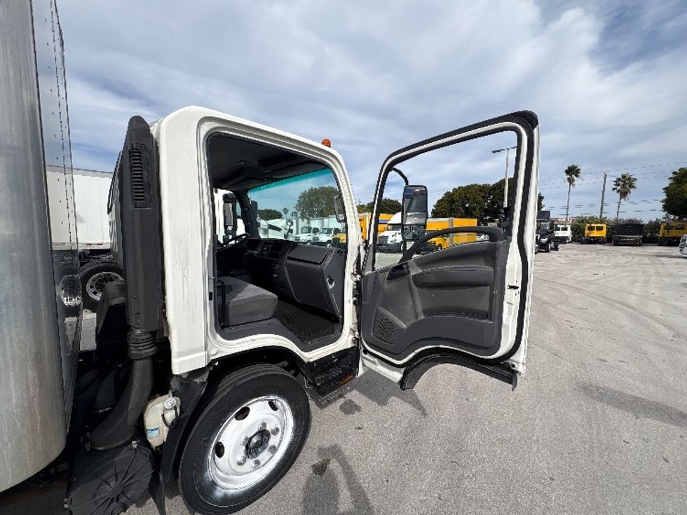 Light Duty Box Truck-Light and Medium Duty Trucks-Isuzu-2019-NPR EFI-Medley-FL-160,448\n\t\tmiles-$ 27,500 - Image 20