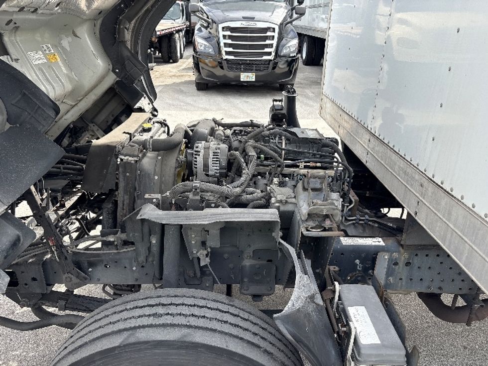 Light Duty Box Truck-Light and Medium Duty Trucks-Isuzu-2019-NPR EFI-Medley-FL-160,448\n\t\tmiles-$ 27,500 - Image 24
