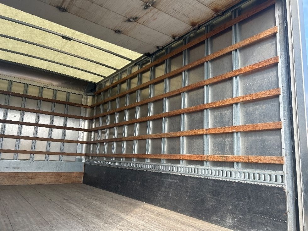 Light Duty Box Truck-Light and Medium Duty Trucks-Isuzu-2019-NPR EFI-Montebello-CA-140,353\n\t\tmiles-$ 35,250 - Image 12