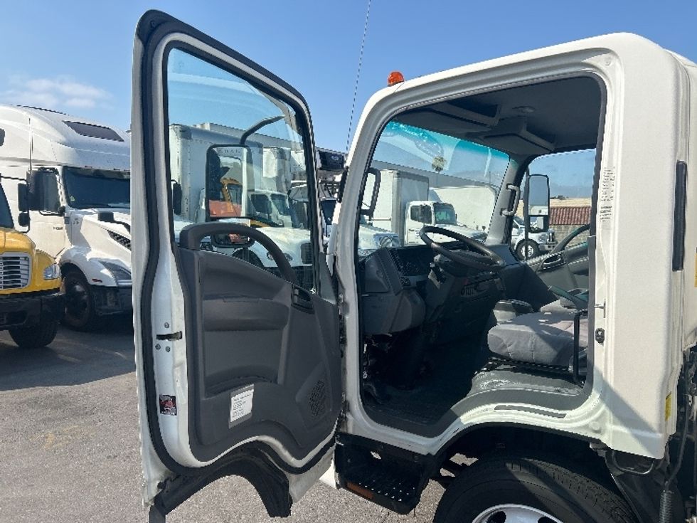 Light Duty Box Truck-Light and Medium Duty Trucks-Isuzu-2019-NPR EFI-Montebello-CA-140,353\n\t\tmiles-$ 35,250 - Image 16
