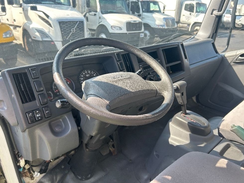 Light Duty Box Truck-Light and Medium Duty Trucks-Isuzu-2019-NPR EFI-Montebello-CA-140,353\n\t\tmiles-$ 35,250 - Image 17