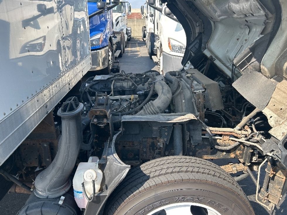 Light Duty Box Truck-Light and Medium Duty Trucks-Isuzu-2019-NPR EFI-Montebello-CA-140,353\n\t\tmiles-$ 35,250 - Image 23