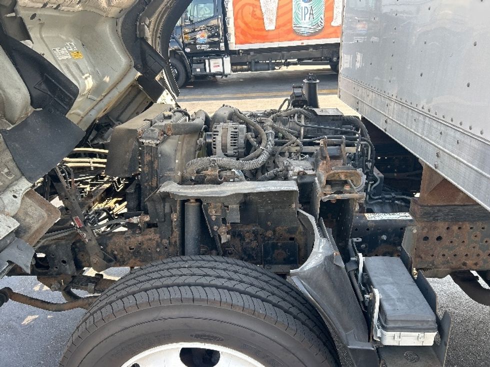 Light Duty Box Truck-Light and Medium Duty Trucks-Isuzu-2019-NPR EFI-Montebello-CA-140,353\n\t\tmiles-$ 35,250 - Image 24